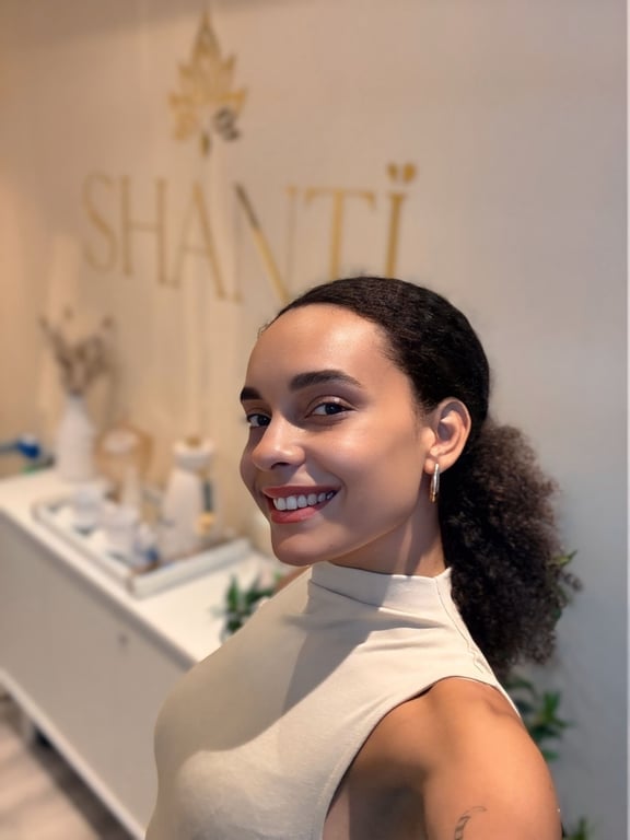 Bianca | Massagem Além do Convencional