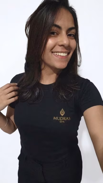 Yasmin Almeida Massoterapeuta Massagem sensual em
