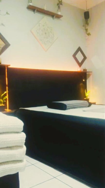 Não é uma simples massagem... É Nêmesis! Um momento especial pra você! Massagem em