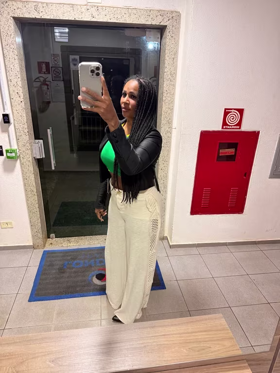 Ana terapias Massagem Relaxante Nuru, Tântrica e Depilação Masculina Massagem tântrica em