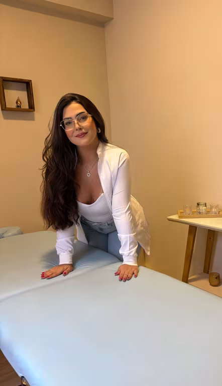 Júlia Massoterapeuta Massagem nuru em