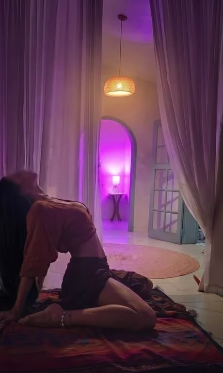 Amisha Nuru & Tantra em Sigilo Com Interação Total