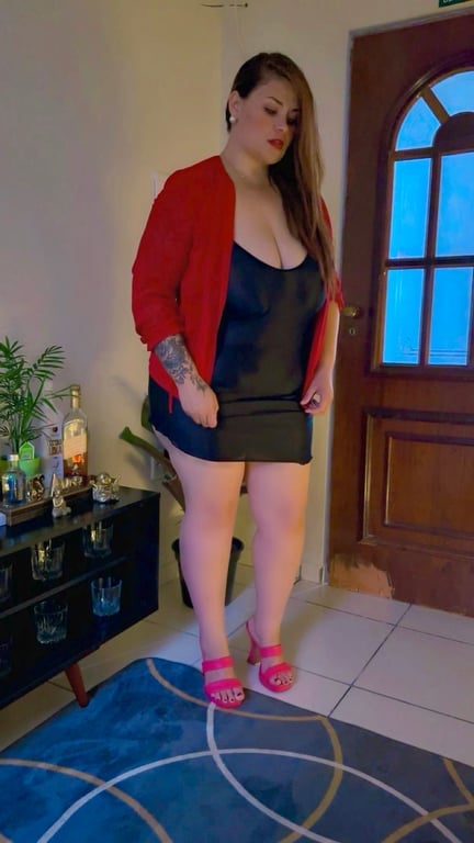 THAYLA - Massagem Clássica - Equilíbrio entre corpo e mente.