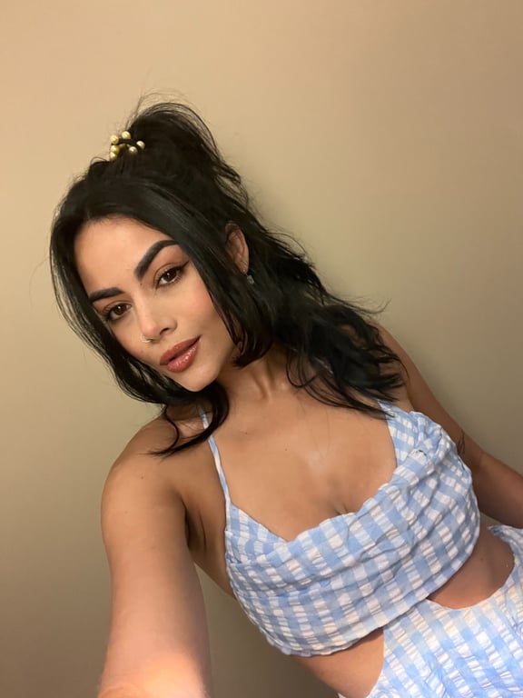 Yana Vasconcelos - mãos de fada 