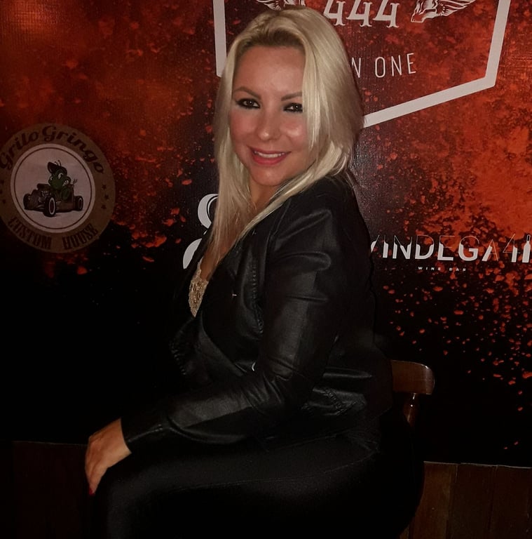 Janaína – Seu Momento de Bem-Estar com toques na medida certa.