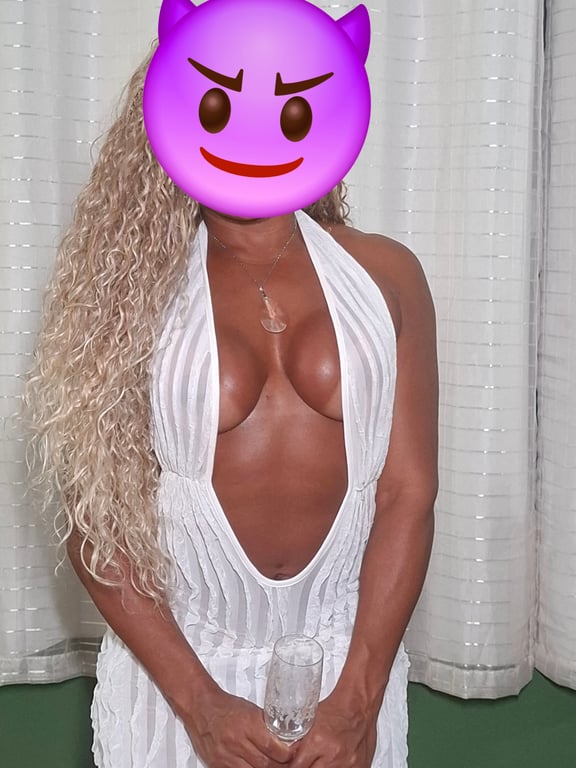 Karla — Vivência de mútua,nuru e tantrica. Massagista