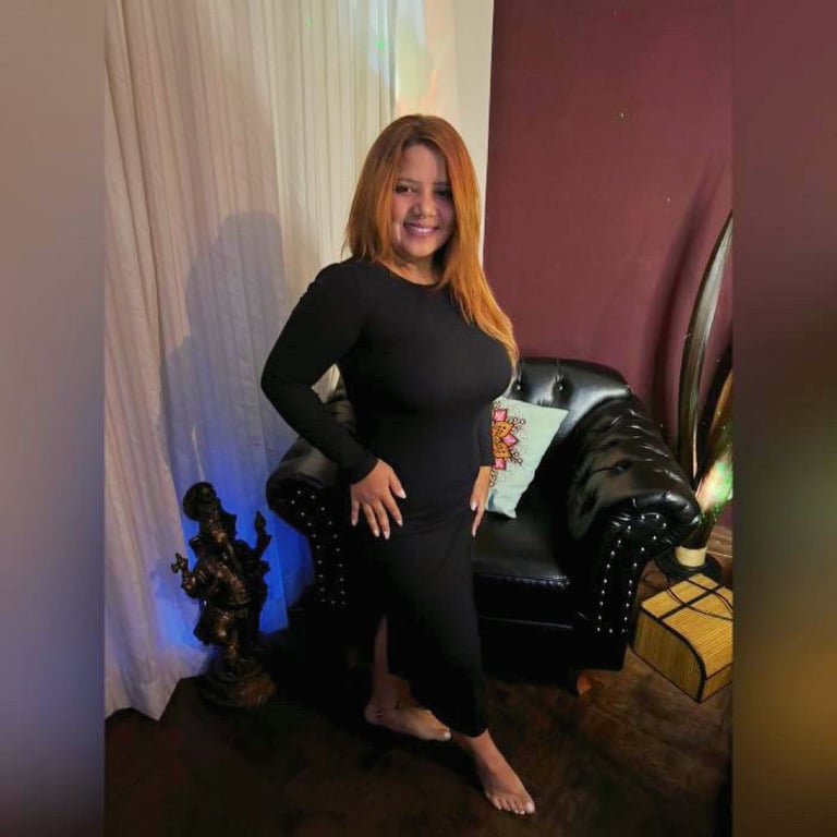 Sarah Narah - Tântrica, Especialista em Nuru, Shibari e Dominação Massagista em