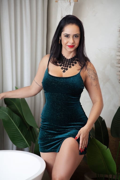 Luana Massoterapeuta | Massagem Tântrica, Nuru e Sensual Massagem