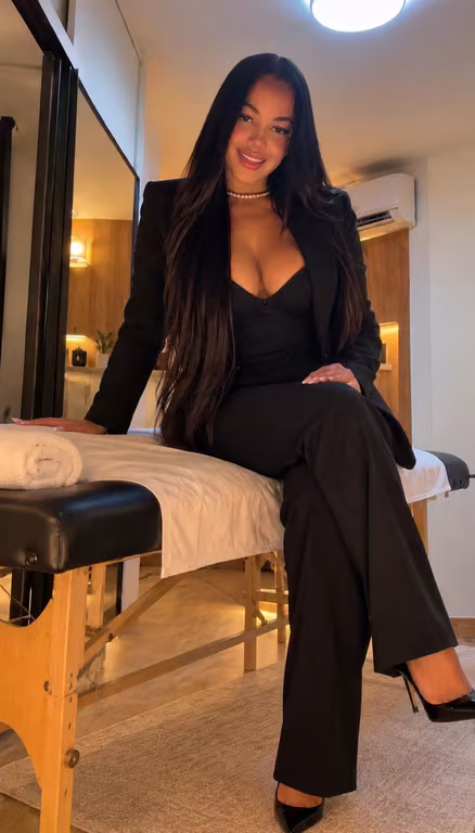 Thalia Tantra, especialista em NURU ORIENTAL e VIVÊNCIA RITUALÍSTICA