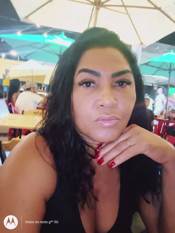 Joice Respire fundo. Sinta a leveza. Massagem sensual