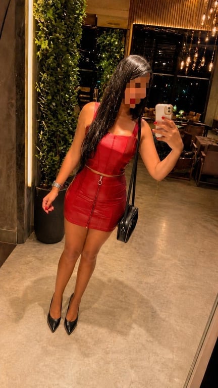 Amanda - Desperte seus sentidos com massagens sensuais e mãos de fada!