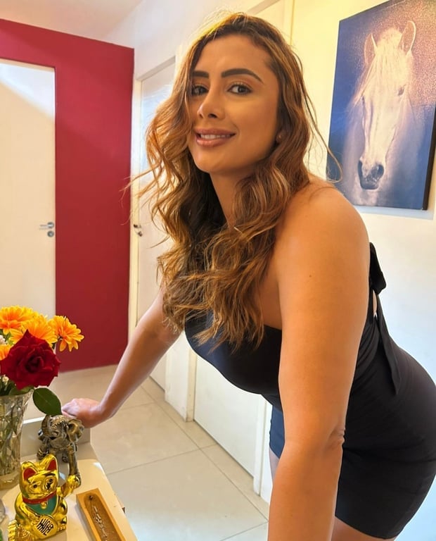 Julia Massagem tântrica em