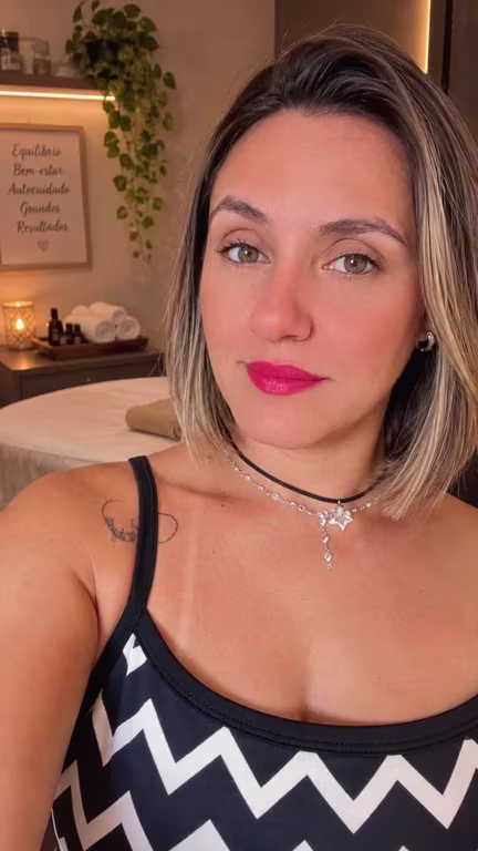 Olá meus queridos, muito prazer, me chamo Evelyn