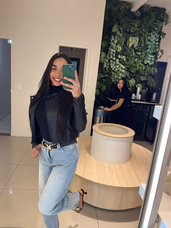 Maitê Massoterapia e Massagem Sensual Massagem