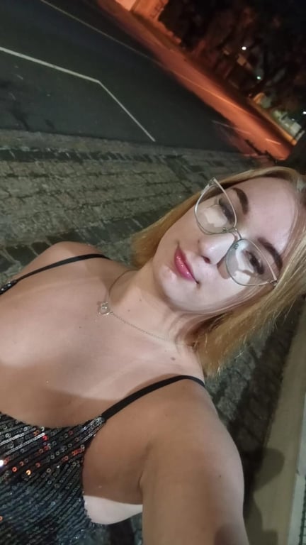 Bruna Bolzani- Travesti Massagista atendo 24horas
