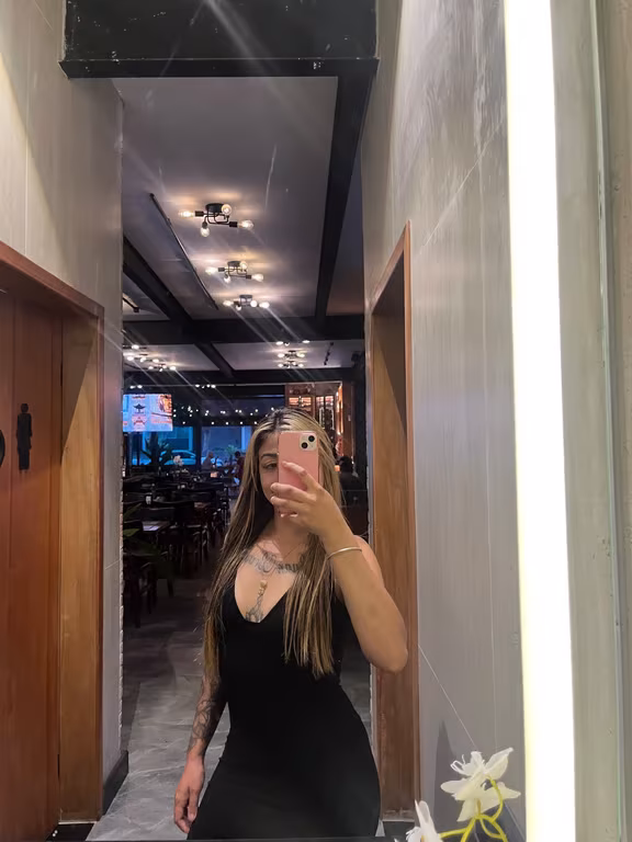 Mirela massoterapeuta venha ter um momento único e inesquecível Massagem