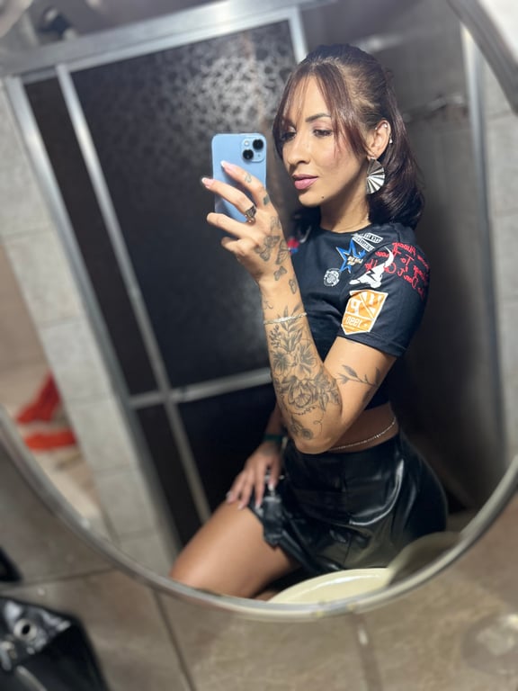 NAYRA Massagem Exclusiva para Quem Busca Prazer e Relaxamento