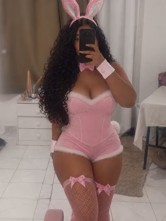 Kyara Santiago| Massagem relaxante, Nuru, tântrica e outras.