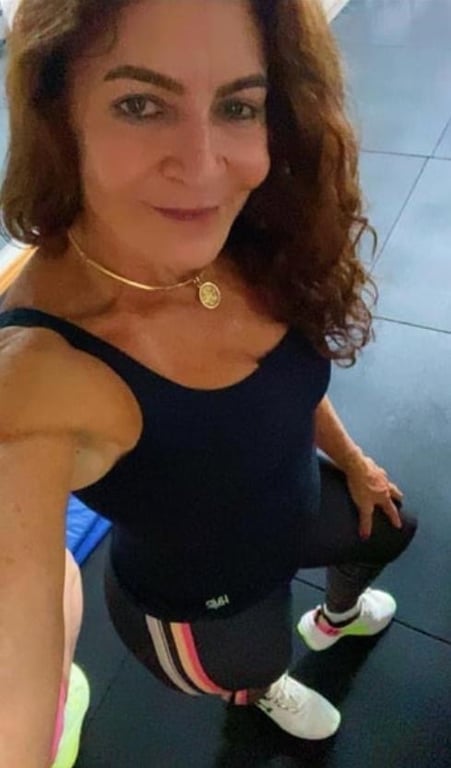 Massoterapia com extrema ousadia Massoterapia com extrema ousadia