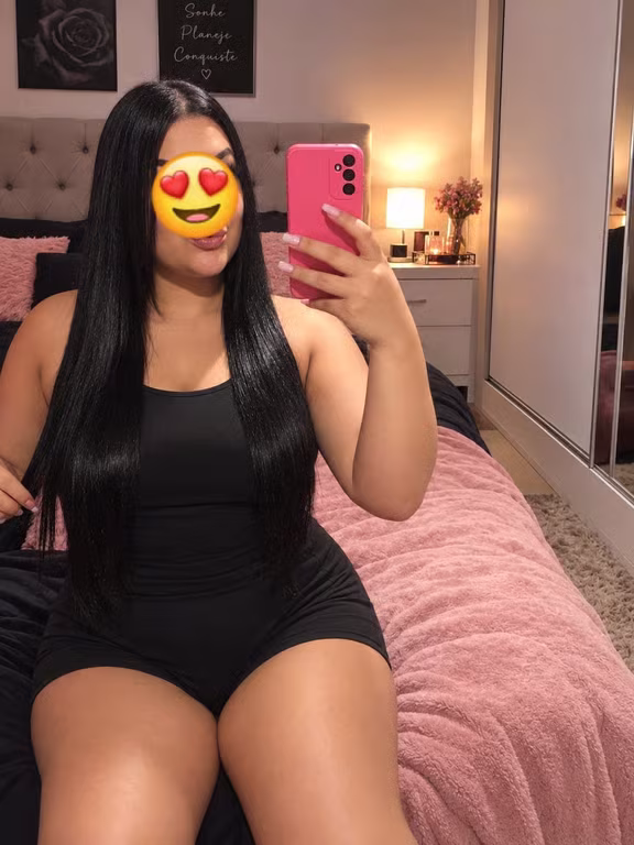 Larissa / Especialista Em Massagem E sensualidade