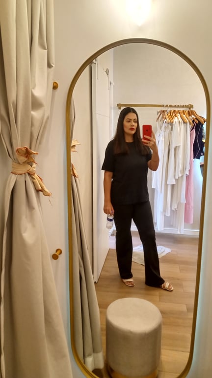 Massoterapia e depilação.