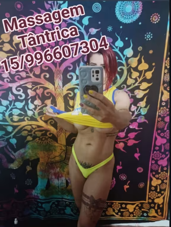 Paula Souza Terapeuta Tântrica Nuru sensual com local Massagem