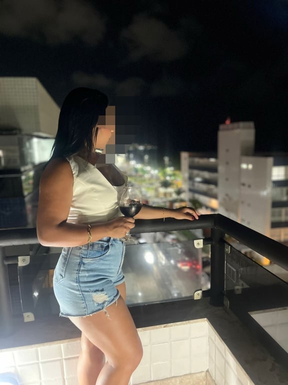 Yara | Massoterapeuta Especializada em Experiências de Bem-Estar Massagem tântrica Yara | Massoterapeuta Especializada em Experiências de Bem-Estar Massagem tântrica