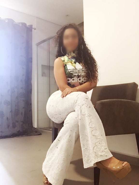 Vivi Nunes - Massagista Massagem sensual