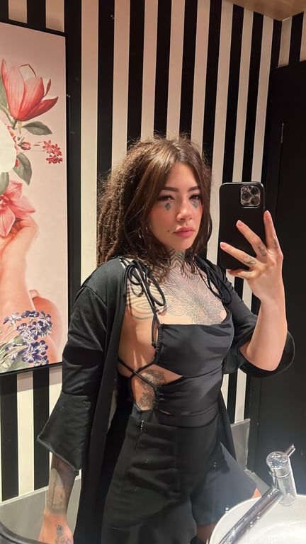 Monique, relaxe comigo Massagista