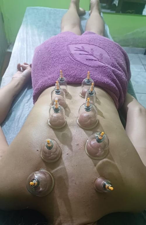 terapeuta Clínica relax top belas massagista para você relaxar Clínica relax top belas massagista para você relaxar