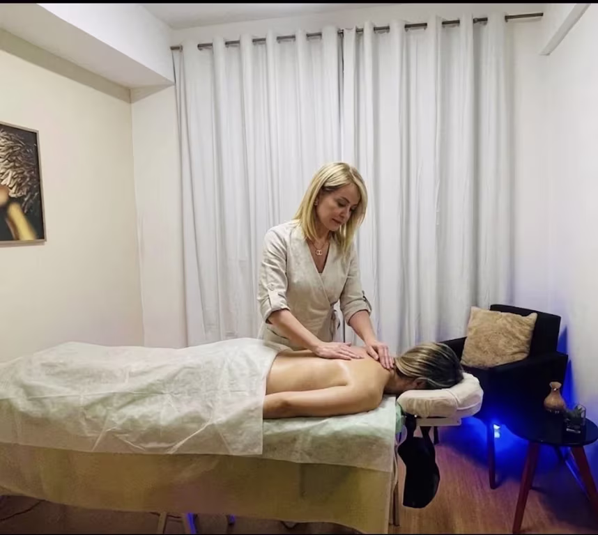 Liz, massagem corporal, Nuru premium, tântrica, prostática!