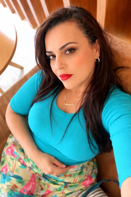 Jade Massoterapeuta - Massagem Nuru e Tântrica