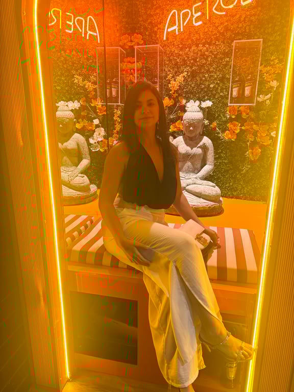 Lari - Massagem Tântrica e Vivência Nuru, Spa e Dominatrix 