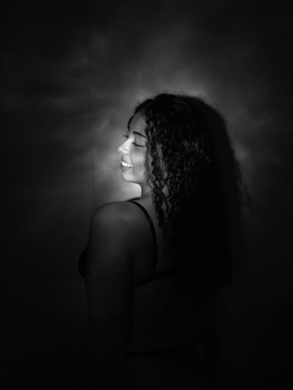 Yasmin | Massagem Sensual, Nuru e Tântrica Massagem sensual em Yasmin | Massagem Sensual, Nuru e Tântrica Massagem sensual em