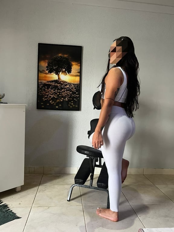 Suellen massagista sensual NUru! Massagem
