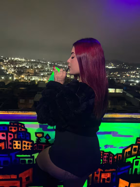 Ruby — Carinho, charme e uma presença inesquecível Massagem