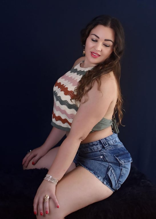 Naomy Terapeuta tantrica/ Nuru/Vivência/ Relaxante/ P-spot