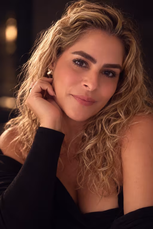 Karina | Elegância, Relaxamento e Experiência