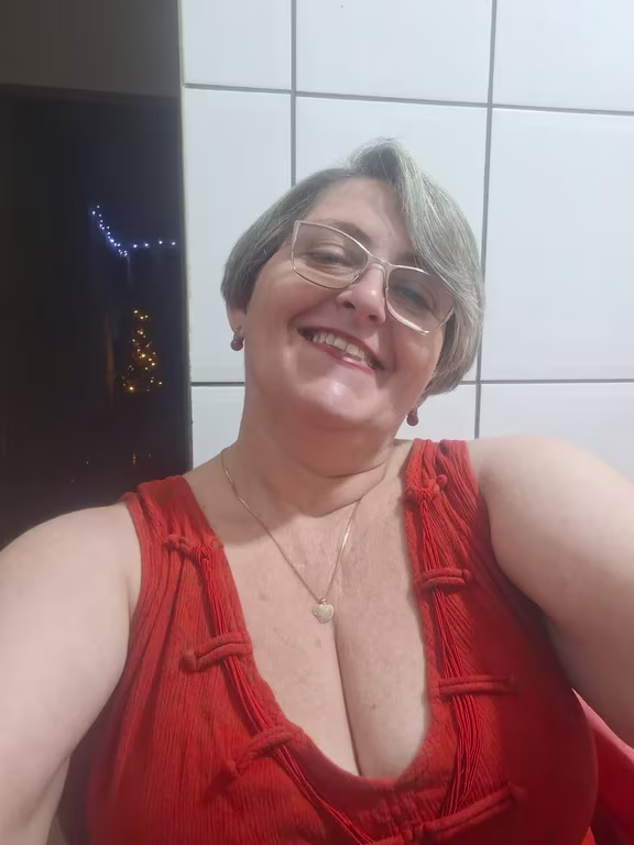 Patricia Massoterapeuta desde 2000,Tanta e NURU público alvo 40+ Massagista em