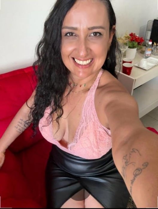 Jasmin, Entre o toque e o desejo, o tempo para.