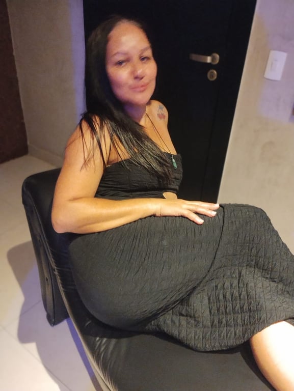 Thais massagem relaxante e sensual. 