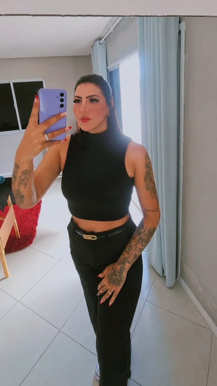 Sabrina MIX DE MASSAGEM RELAXANTE ,NURU , SENSITIVA E A LINGAM Massagem nuru