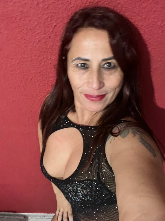 Katya Venha conhecer a massagem que te deixa de pernas bambas