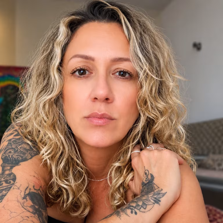 Flávia massoterapeuta Venha esquecer a rotina, reduzir as tensões !