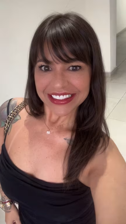 Juliana Carioca Uma experiência única de relaxamento e vivência Massagem em