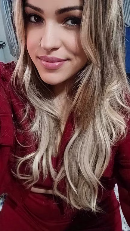 Lari Martins | Especialista em Nuru Massagem nuru