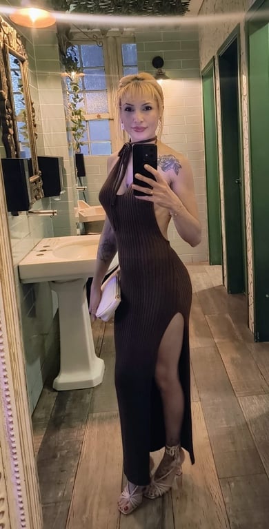 Cléo Massoterapeuta - Massagem Sensual 