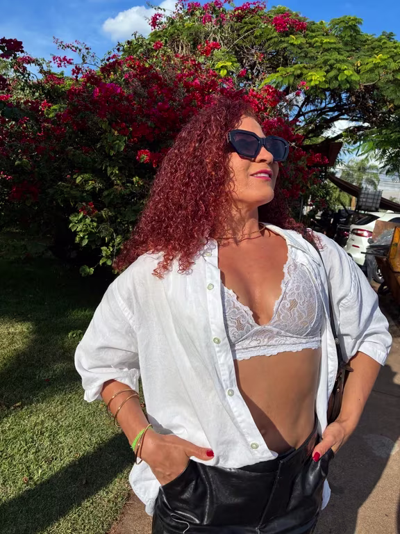 Atelite Araujo Massoterapeuta Massagem Relaxante e Sensual