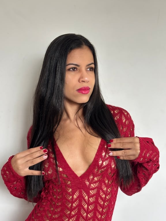 Terapeuta Nara/a melhor massagem tântrica,Nuru e vivências de CWB!