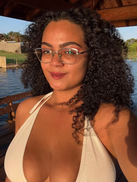 Ariadne Bronx Avaliações no perfil do whatsapp Massagem